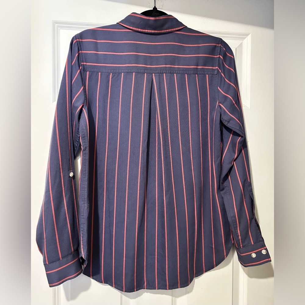 NWOT L.L. Bean Women’s (Medium fit)Soft-Washed Button Down Soft Tencel Shirt - Picture 7 of 16